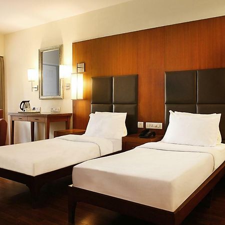 The Classique Club Мумбаи Экстерьер фото