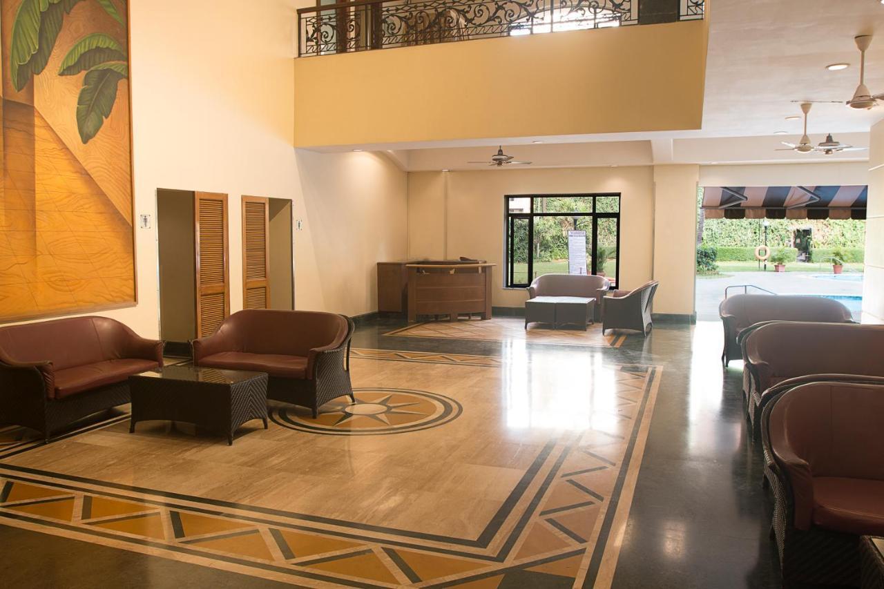 The Classique Club Мумбаи Экстерьер фото