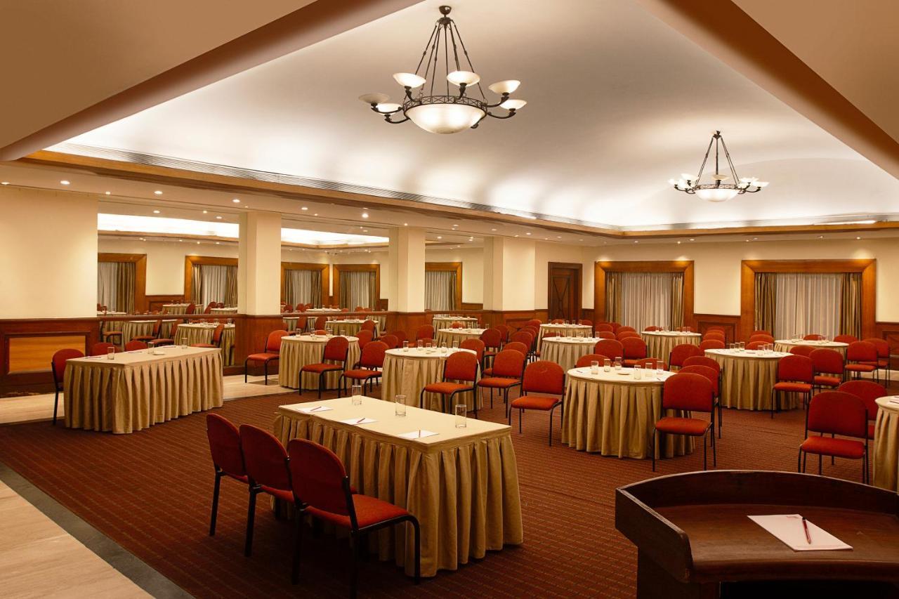 The Classique Club Мумбаи Экстерьер фото